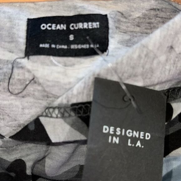 Ocean Current boys Camouflage Hooded T-Shirt S Gray & White - Picture 2 of 8